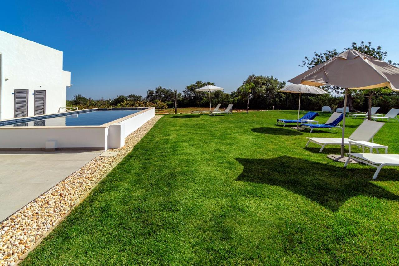 Mercedes Country House Фару Екстер'єр фото