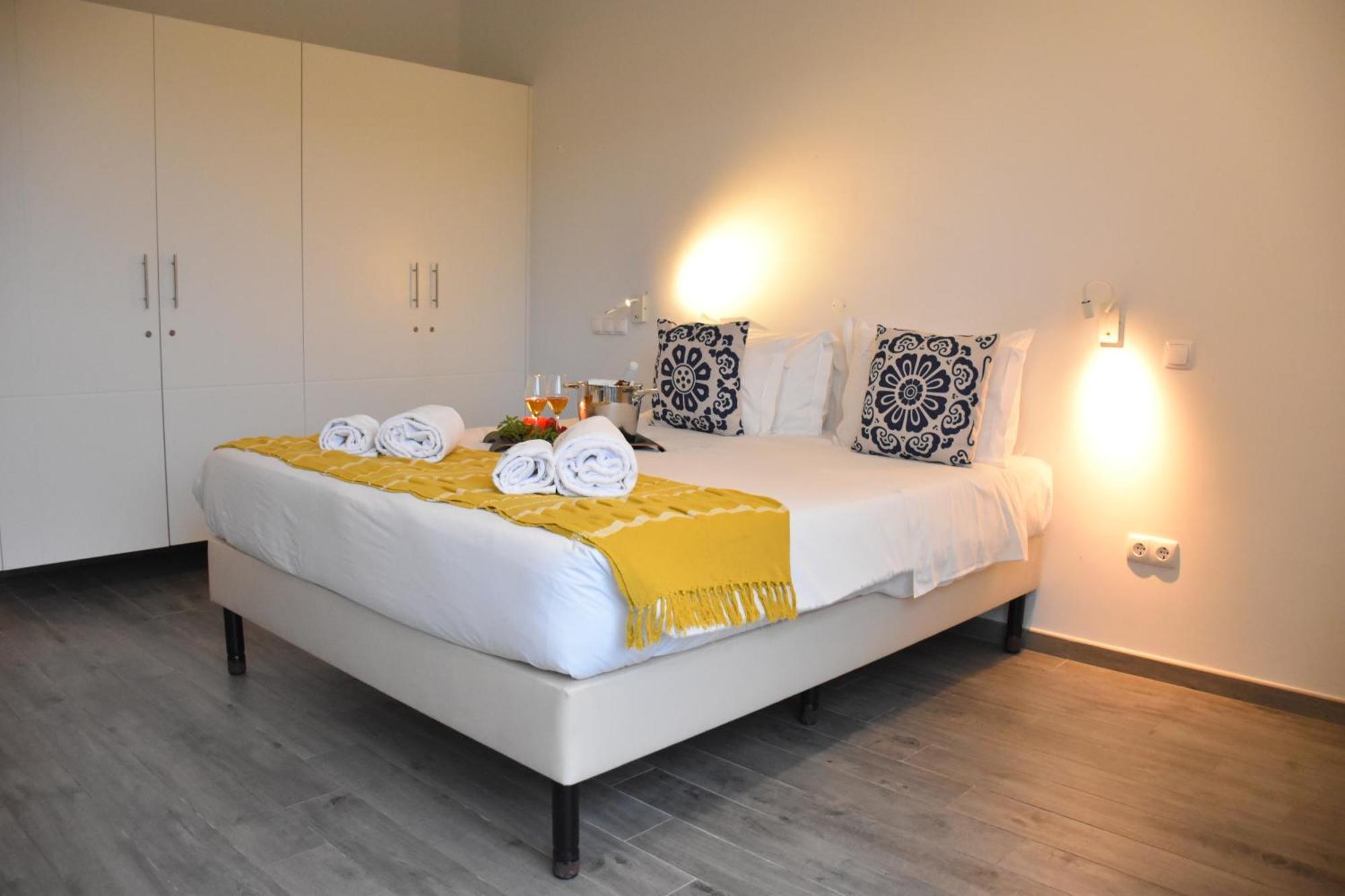 Mercedes Country House Фару Екстер'єр фото